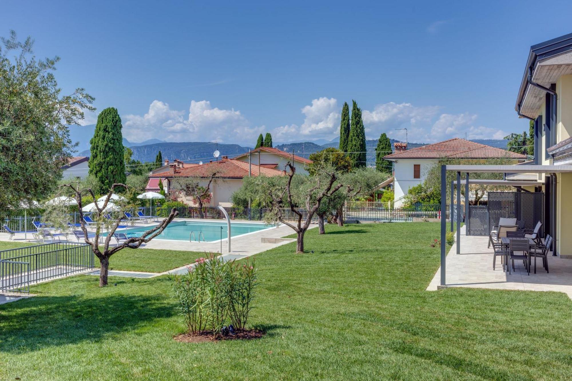 Oleandro Holiday Apartments Bardolino Eksteriør bilde